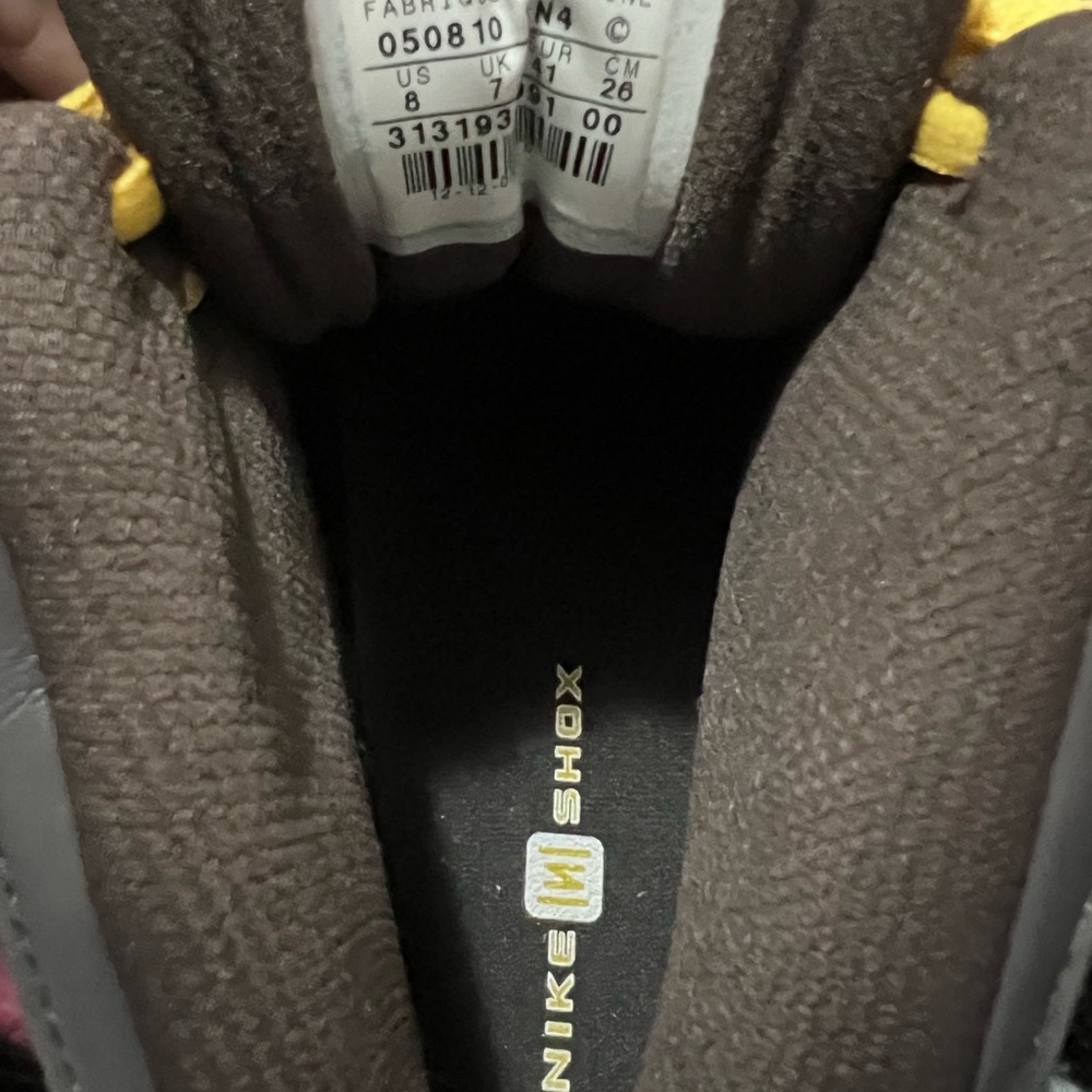 Nike Shox Sneakers - Picture 9 of 10